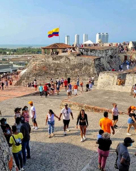📍CITY TOUR CARTAGENA HISTÓRICA CON ENTRADA AL CASTILLO 🏛️