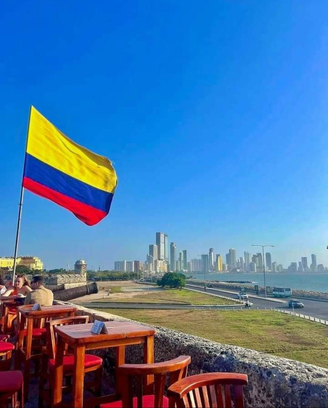 📍CITY TOUR CARTAGENA HISTÓRICA CON ENTRADA AL CASTILLO 🏛️