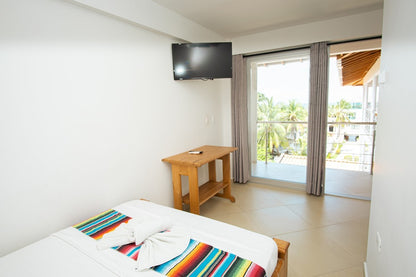 HABITACIÓN HOTEL COVEÑAS CON DESAYUNO • FRENTE AL MAR