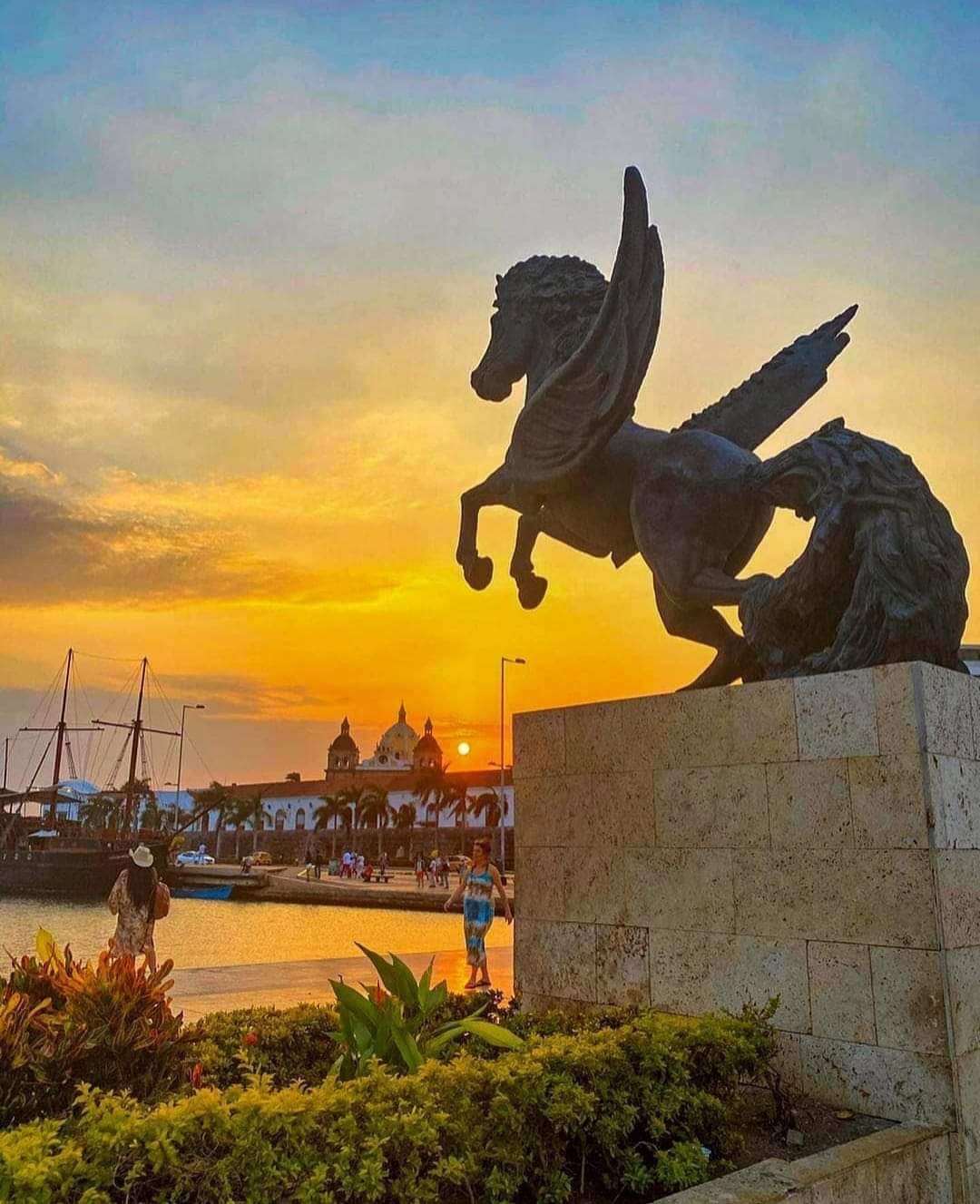 📍CITY TOUR VIP CARTAGENA HISTÓRICA CON ENTRADA AL CASTILLO 🏰🇨🇴