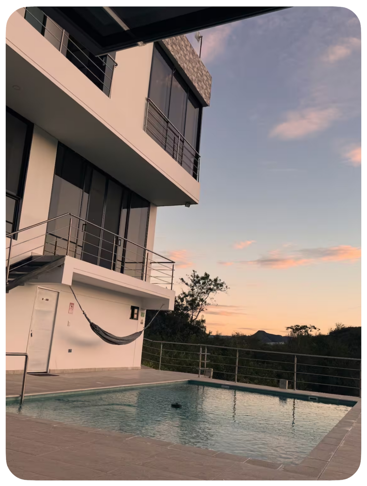 Espectacular Villa con Piscina Privada Ricaurte 🌴