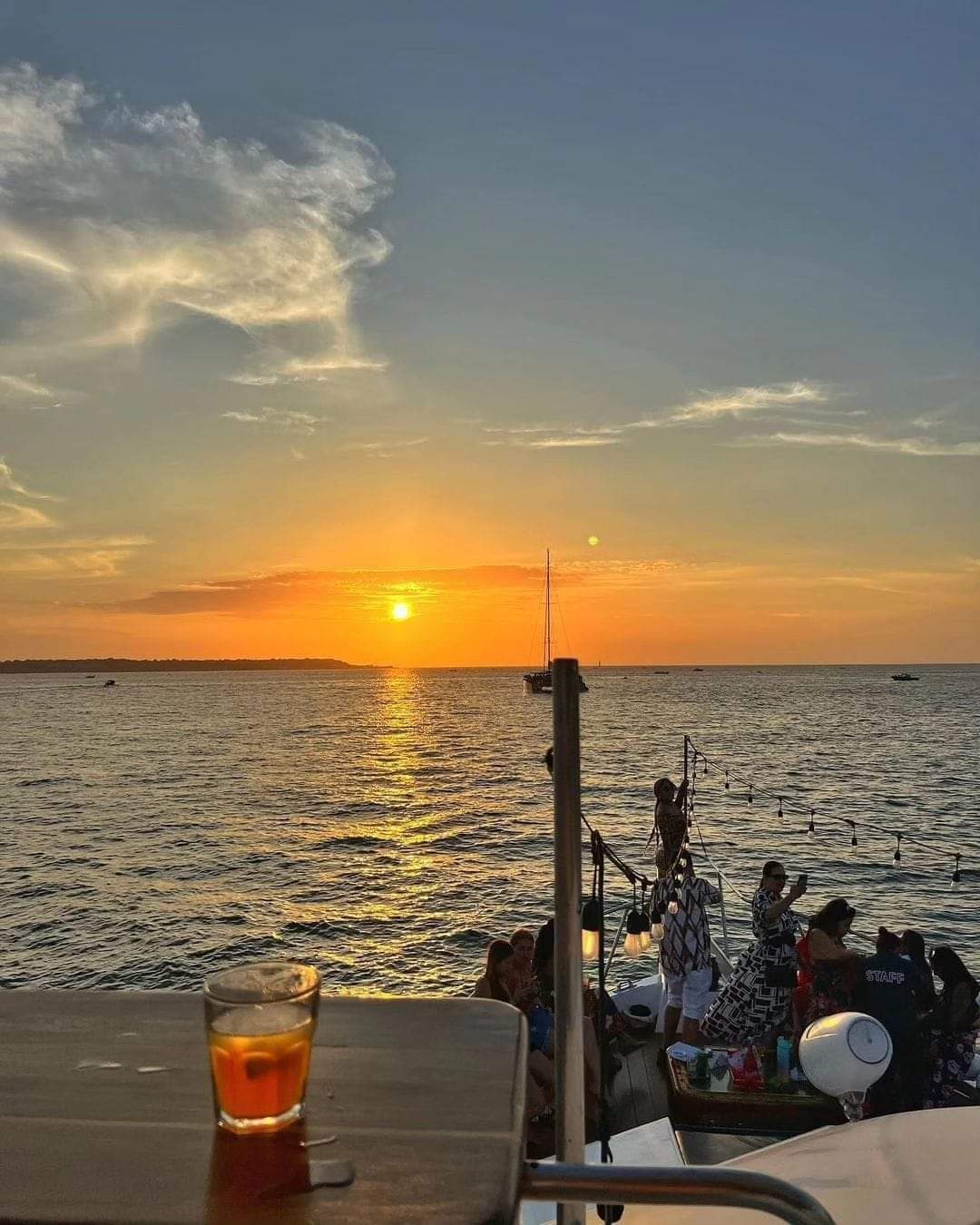 📍Tour Atardecer Cartagena en la Bahía  bote de lujo • Barra libre 🇨🇴